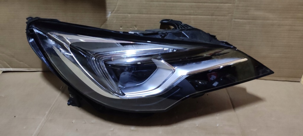 фото №1, Лампа перед opel astra k full led