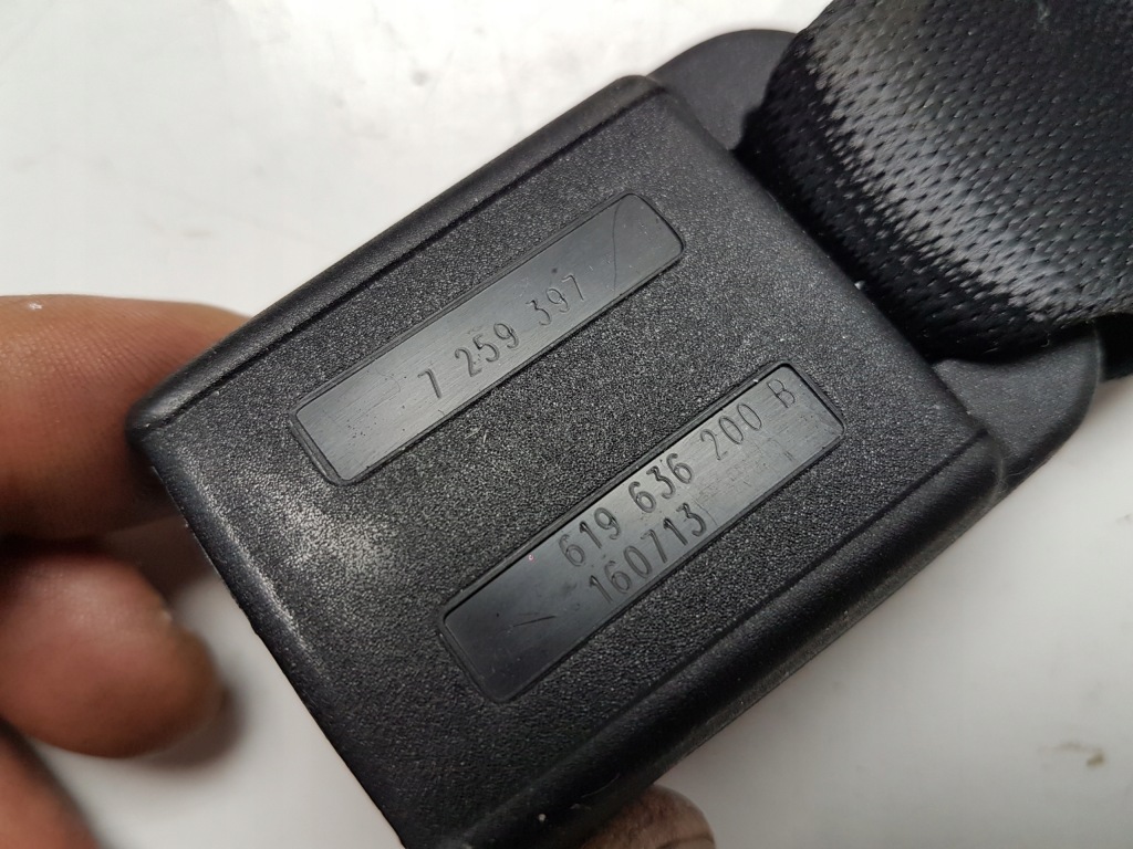 фото №2, Замок клипса поперечина задняя 7259397 bmw 3 f30 sedan