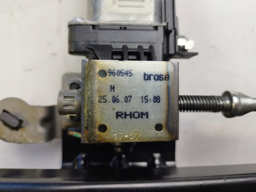 фото №15, Audi q7 4l 07r моторчик направляющая направляющая регулировки сиденье правый 988582-102