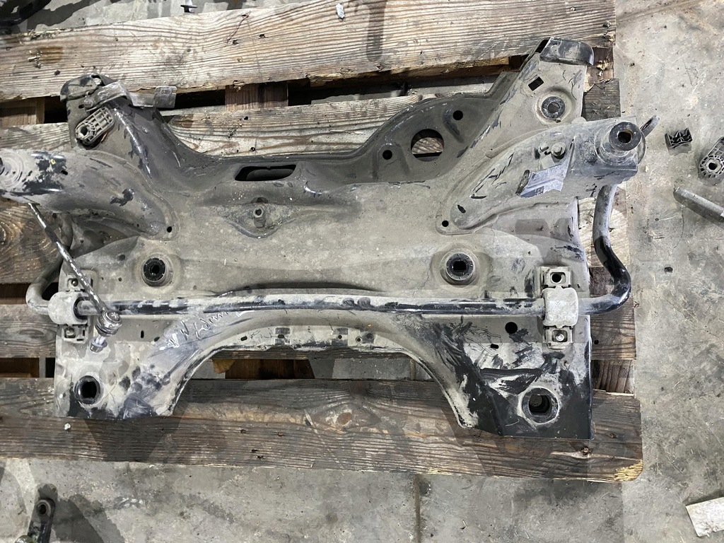 фото №9, Toyota auris ii подрамник подрамник