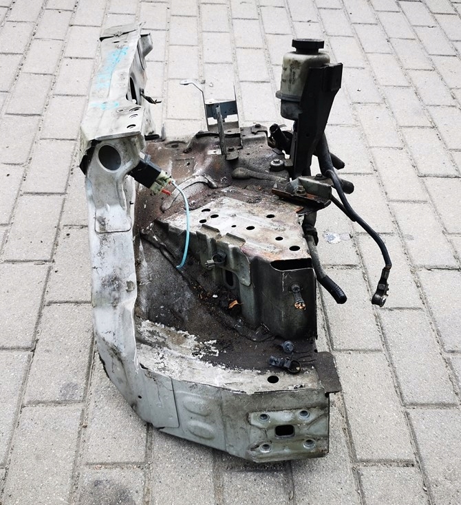 фото №2, Pathfinder r51 лонжерон чверть права перед