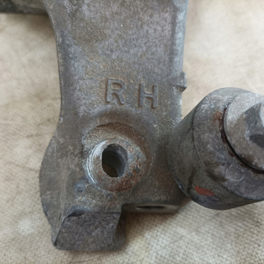 фото №14, Subaru outback 15- подушка кронштейн двигателя usa l/p