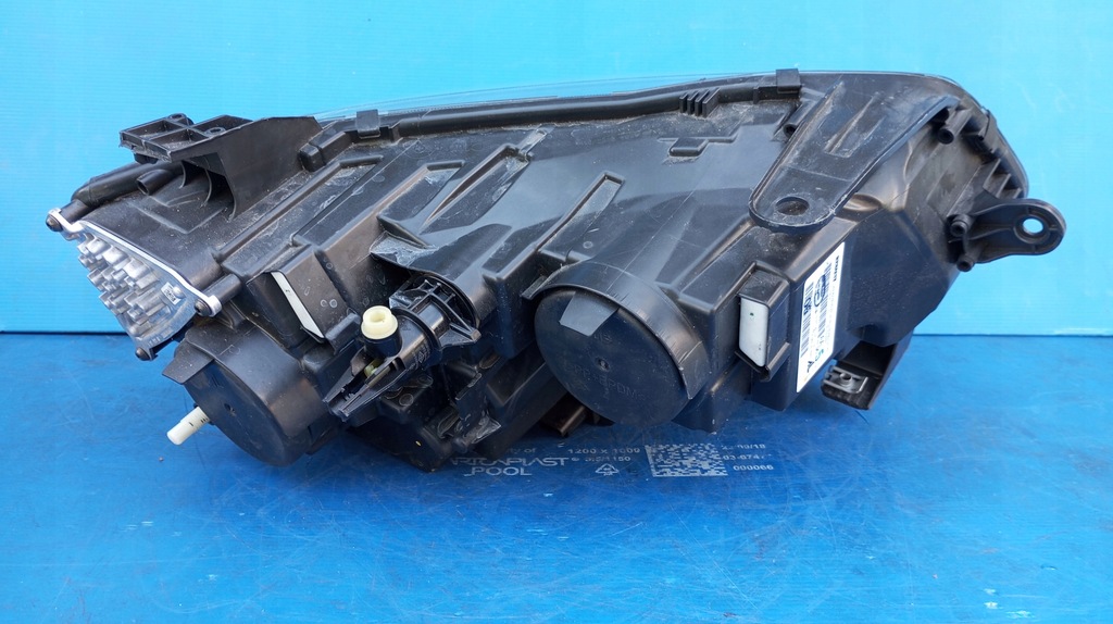 фото №9, Лампа левый перед eu led dacia duster ii 2 260609367r 2017-