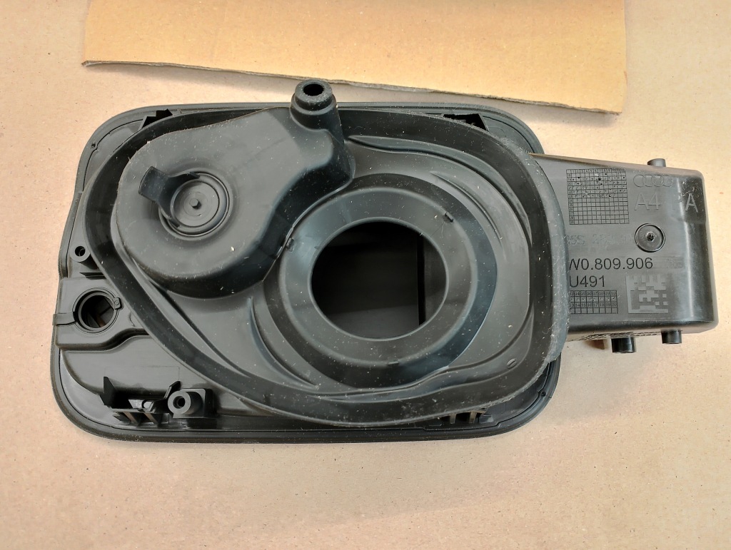 фото №5, Крышка заливной топлива audi a4 s4 kombi 8w 2016-