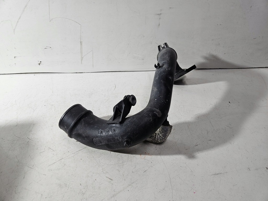 фото №1, Труба шланг - renault master iii 10-24 165763705r 2.3 dci