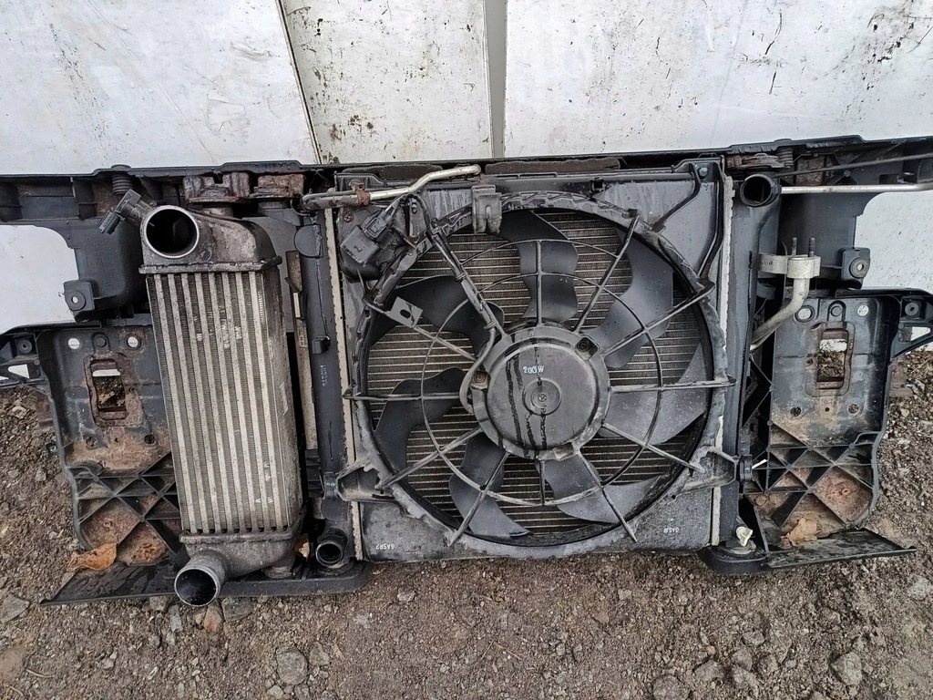 фото №8, Hyundai i30 i lift 1.6 crdi pas передній радіатор 07-12