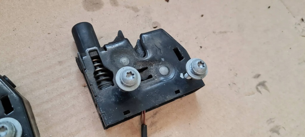 фото №13, A6 c7 4g lift s6 замок капот перед 4g0823509c s7 4g a7