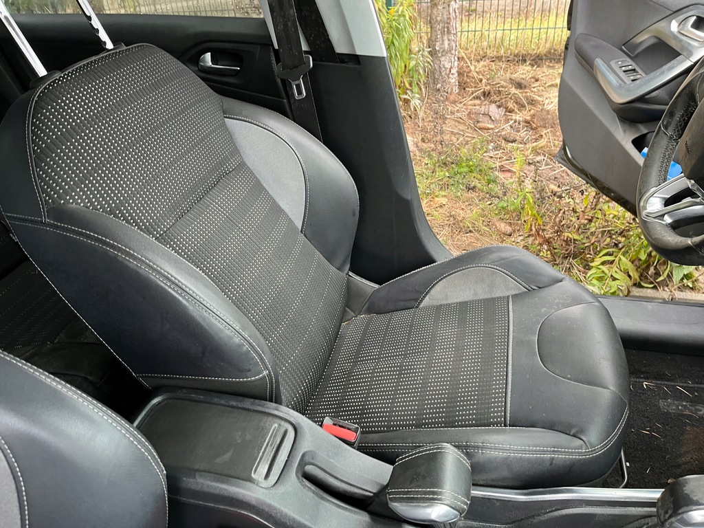 фото №2, Peugeot 2008 i сиденья салон 2014