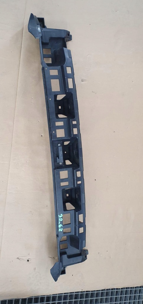 фото №1, Напрямна абсорбер бампера задня - range land rover velar j8a2-17e155-af