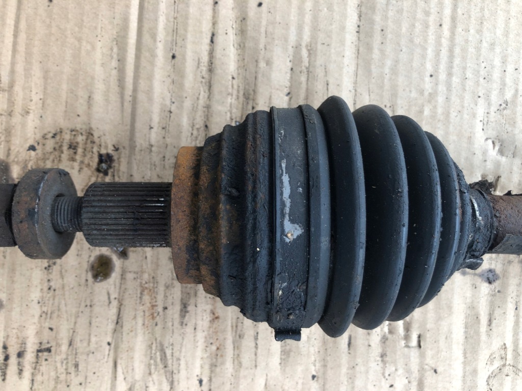 фото №4, Привідний вал ліва vw passat b6 3c0407271ae