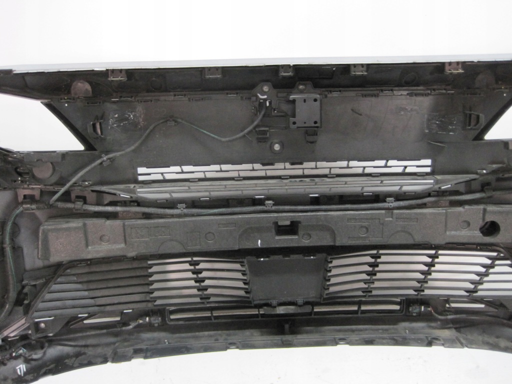 Купить Бампер перед peugeot 5008 23r 6 pdc камера под радар