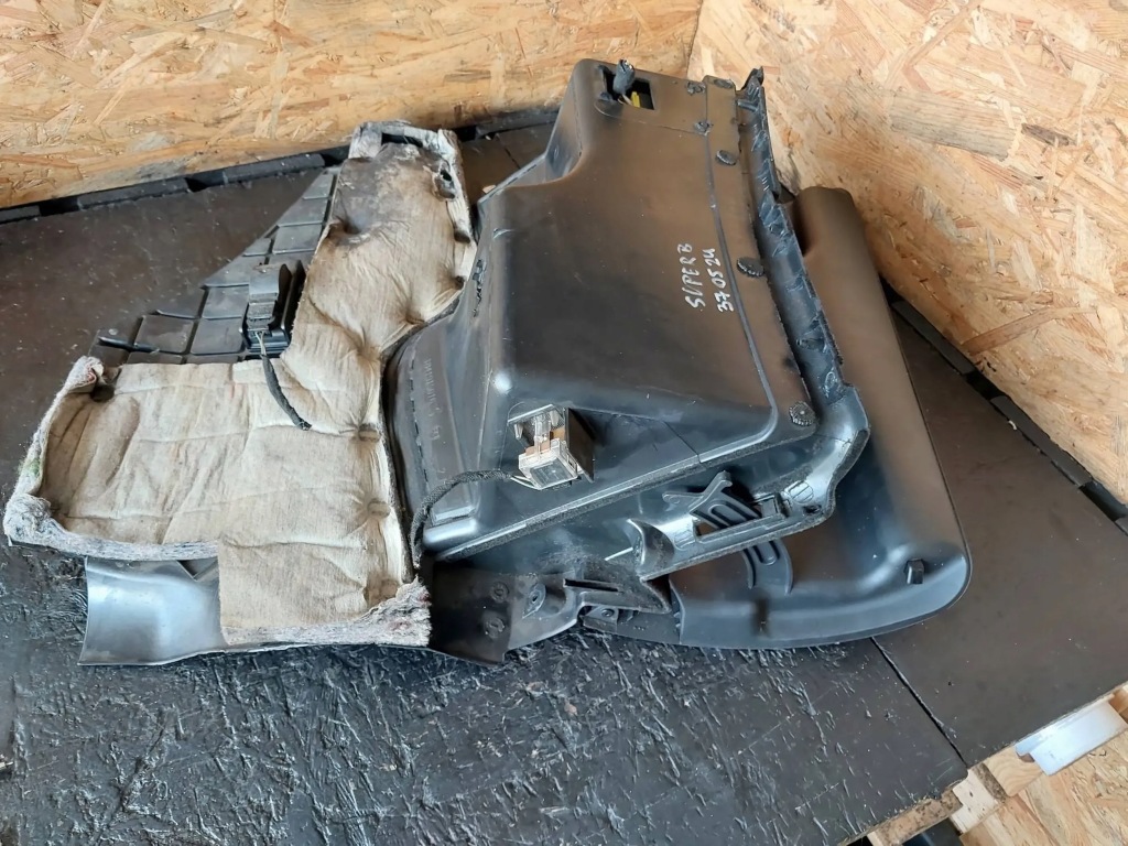 фото №9, Бардачок панели приборной панели skoda superb b5 3u 3b1857101