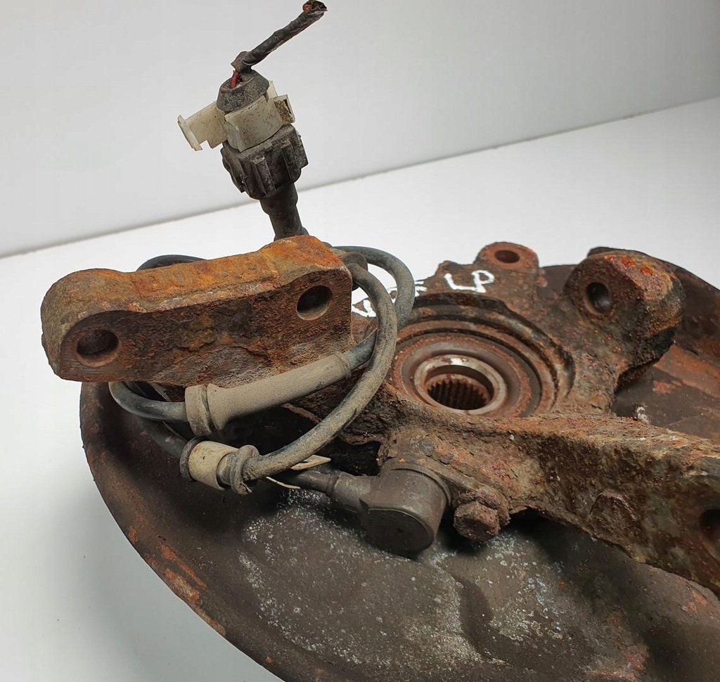 фото №5, Ступиця поворотний кулак лівий перед volvo v40 s40 i 1.8