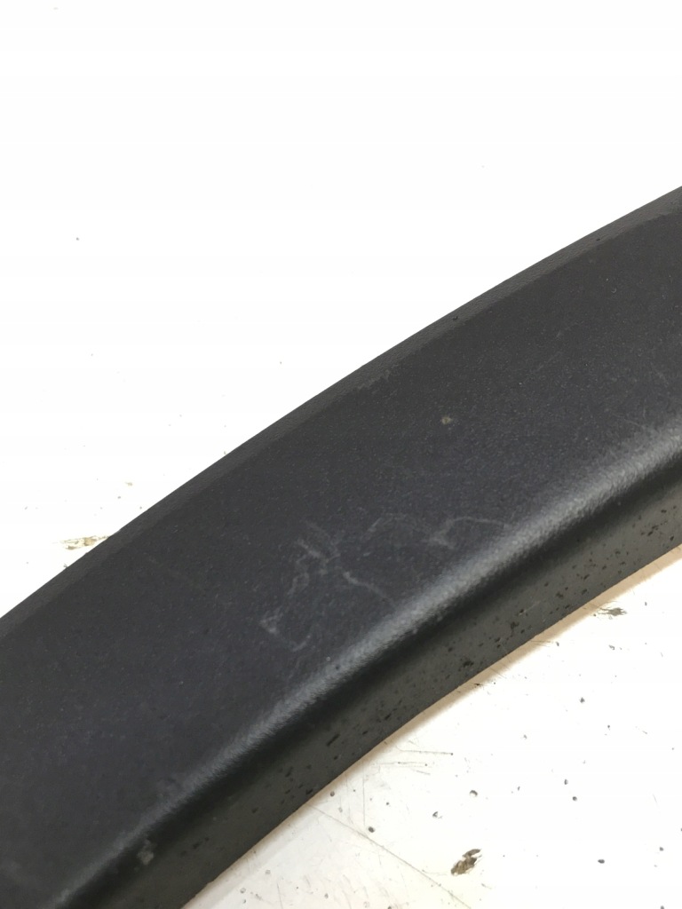 Tesla model y 2020 - молдинг крила задній ліва 1494187-00-b Зі Шроту