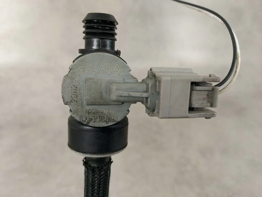 фото №5, Шланг клапан усилитель тормозов renault scenic iii 1.6 dci