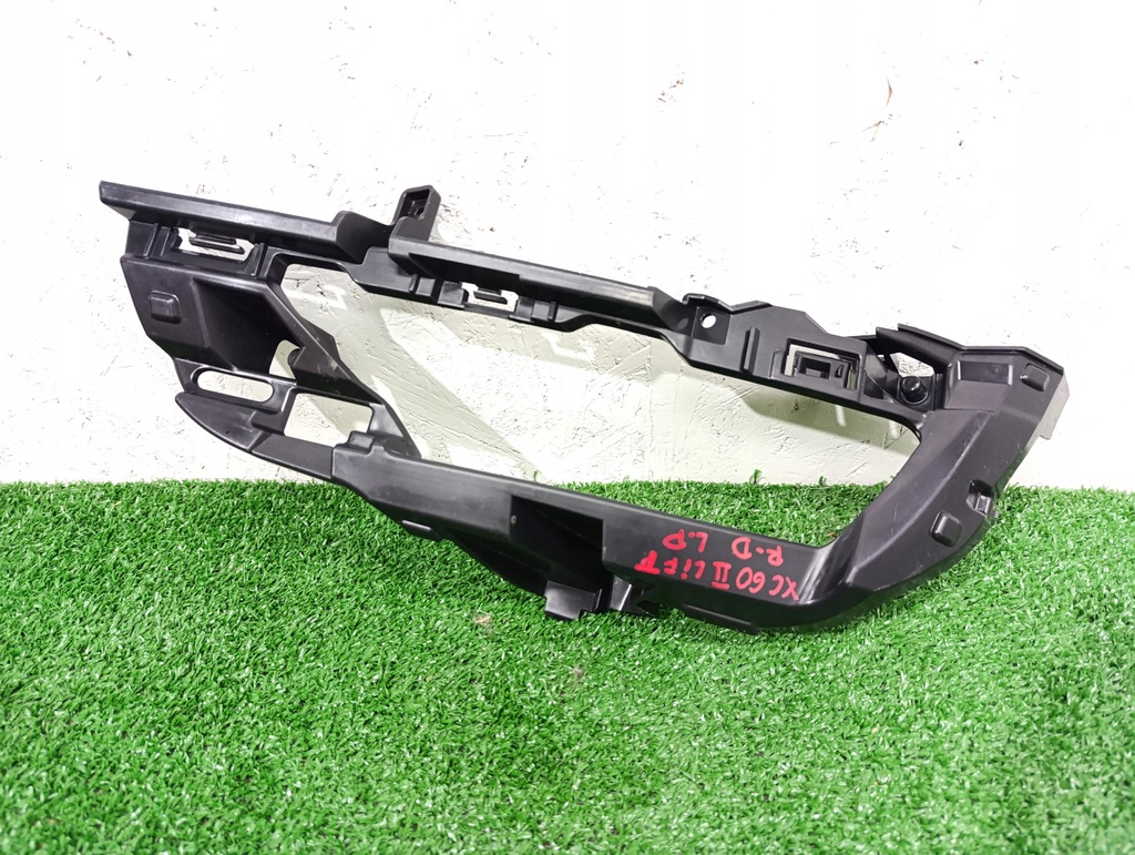фото №1, Volvo xc60 ii 2 lift 21- r-design кронштейн кронштейн противотуманной фары левый перед