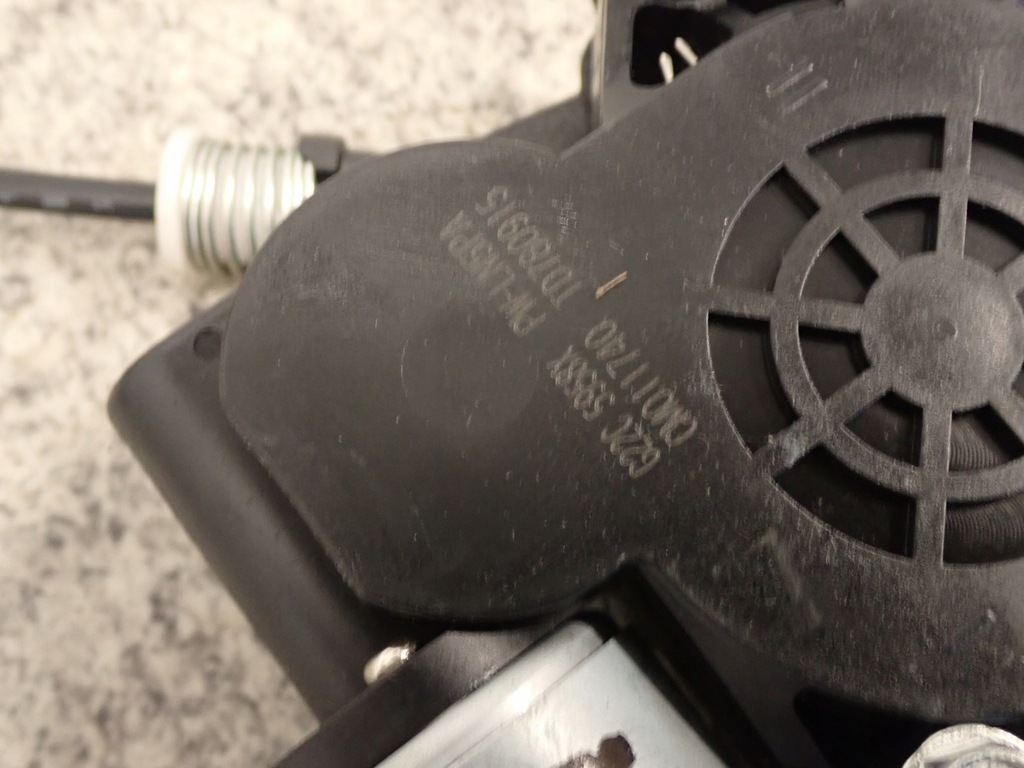 фото №5, Mazda 5 cw ii 10- подъемник стекло задний левый