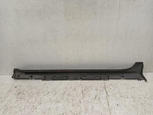 фото №4, Молдинг поріг права поріг правий toyota yaris 4 iv 2020-