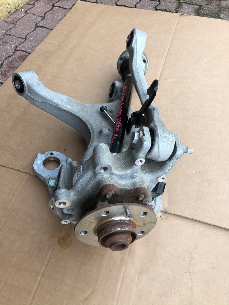 Audi a6 a7 c7 рестайлинг  поворотный кулак правая задняя приводной вал 34km в Украине