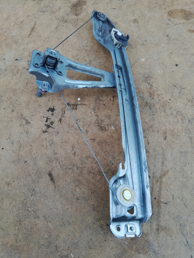 фото №1, Подъемник стекло правый задняя clio iii 8200291155