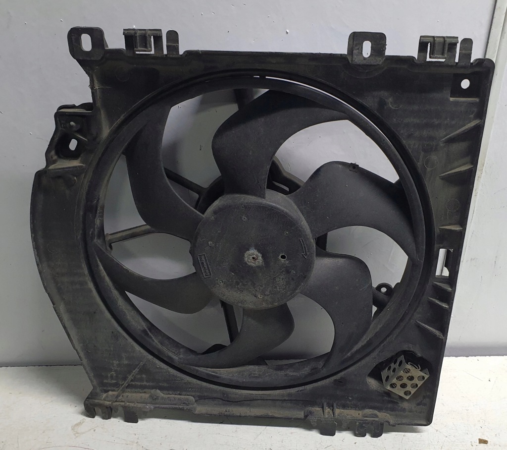 Вентилятор радиатора renault clio 3 1.2 16v Доставка
