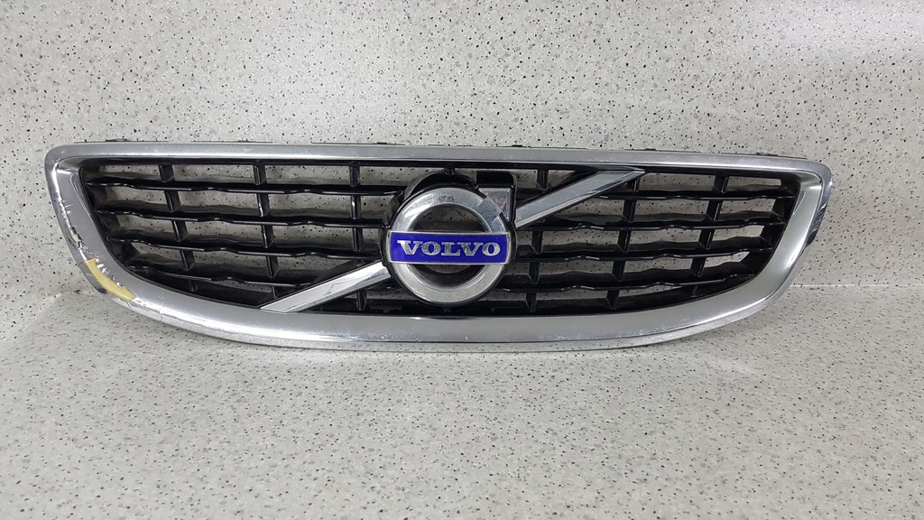 фото №1, Volvo c70 cabrio 2010 - решётка радиатора решётка радиатора d 8813
