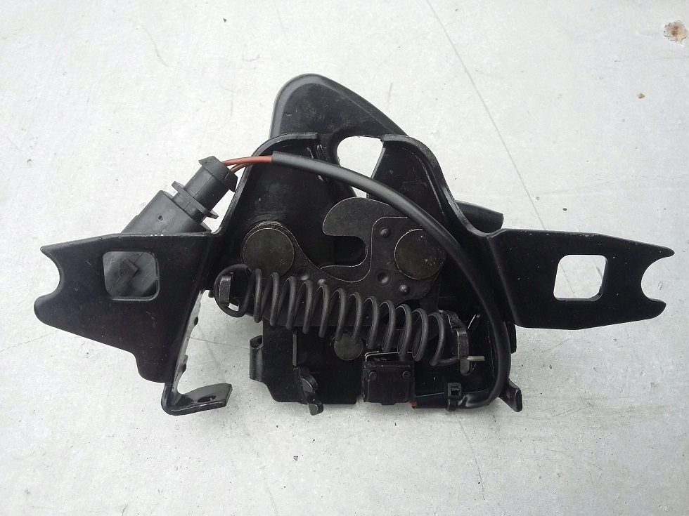 фото №1, Замок кришки двигуна skoda octavia 97-11