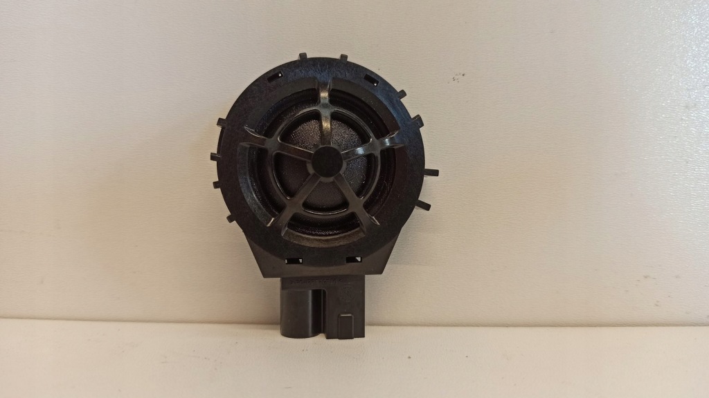 фото №1, Audi a1 82a a3 8y динамик стойка 83a035398