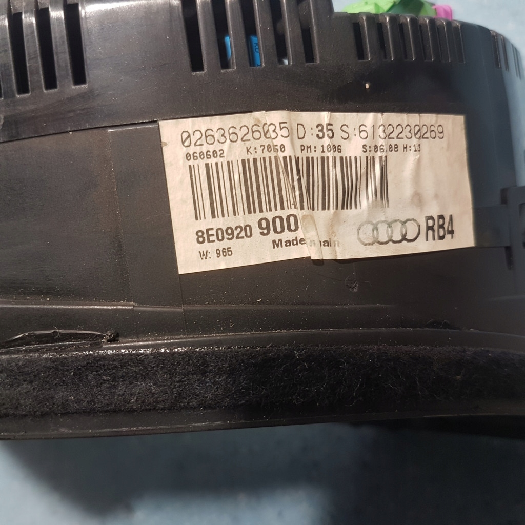 фото №6, Audi a4 b6 1.9 tdi awx счетчик 8e0920900k