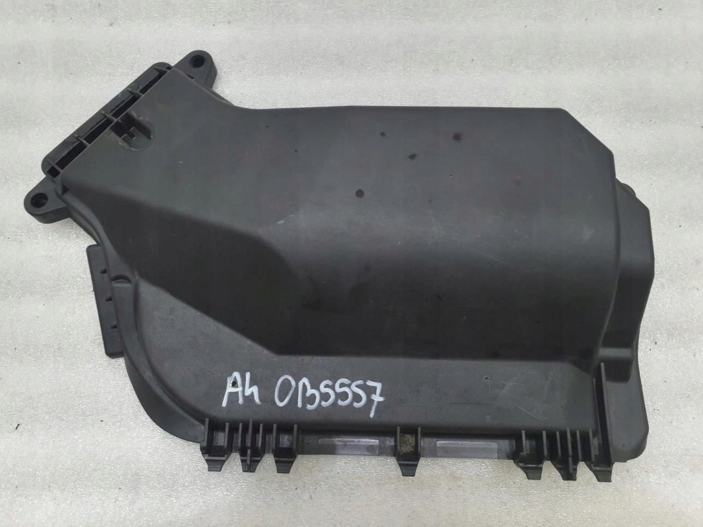 фото №1, Захист кришка коробка запобіжників audi a4 b8