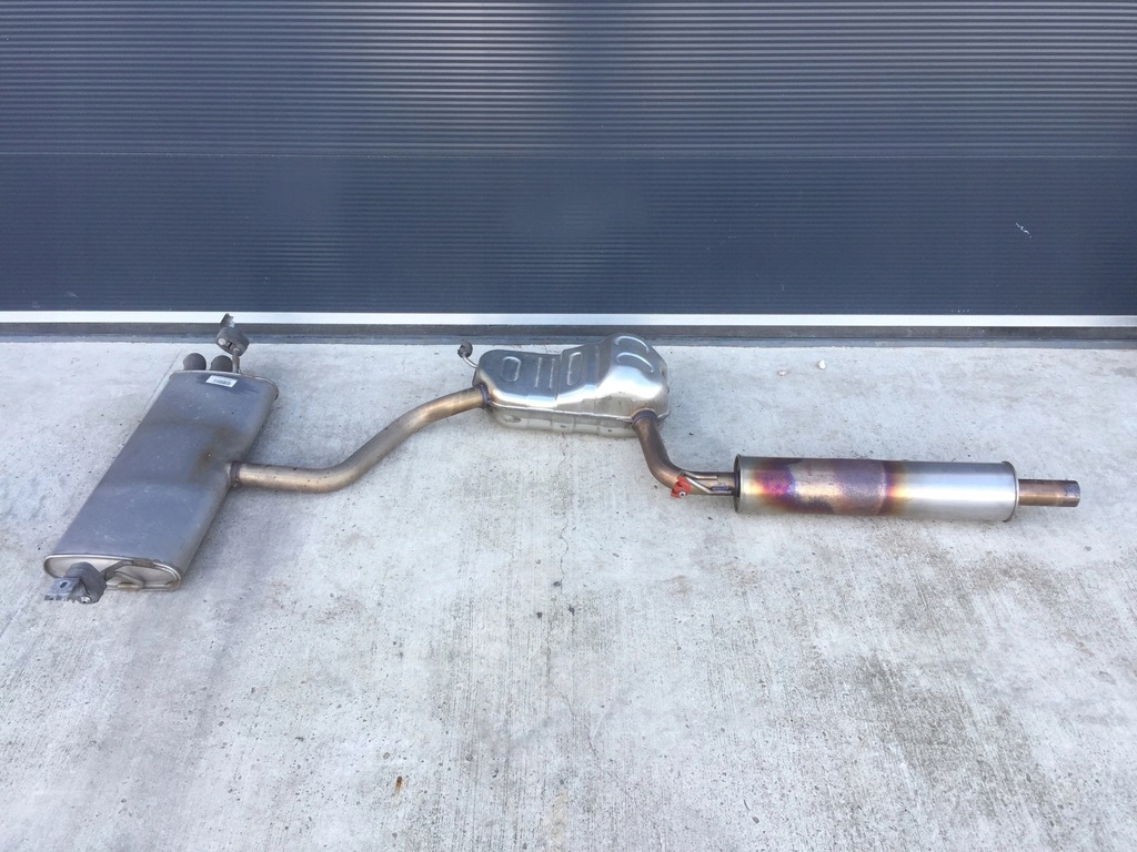 фото №1, Audi q2 1.0 30tfsi 2021 гаситель выпускной труба