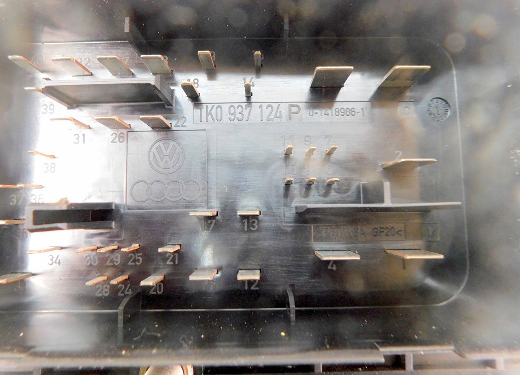 фото №6, Skoda octavia ii rs 2.0fsi 05r коробка предохранителей 1k0937124p