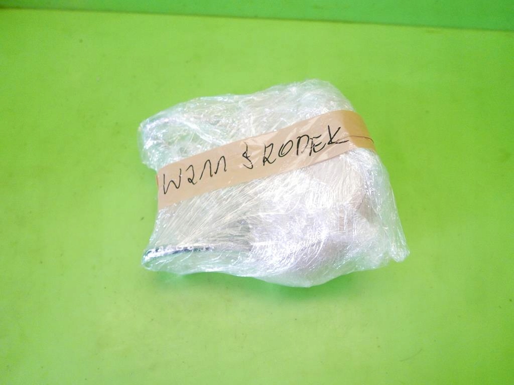 фото №7, Подголовник середина задняя задний mercedes w211 sedan 02-