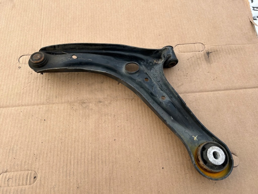 фото №3, Ford fiesta mk7 рычаг правый перед