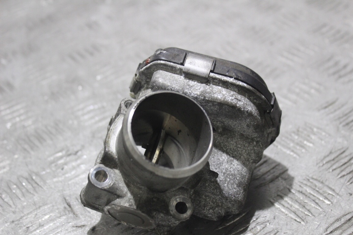фото №1, Дроссельная заслонка peugeot 308 i 1.6hdi