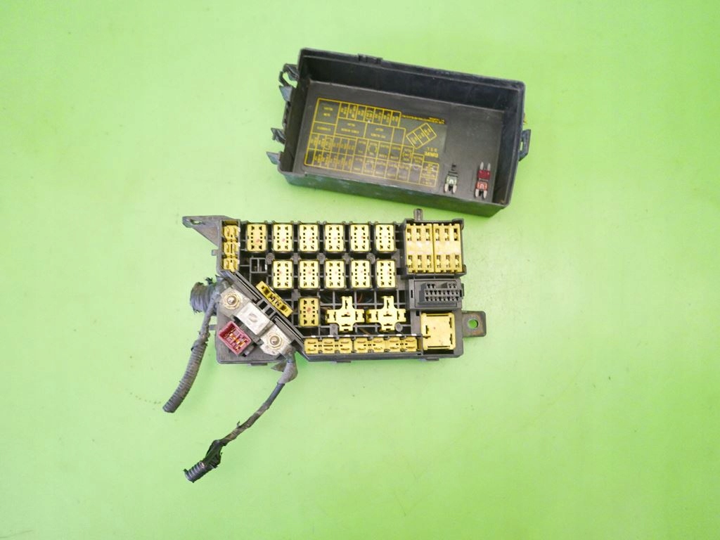 фото №8, Коробка предохранителей kia carnival i 2.9tdi 99-01