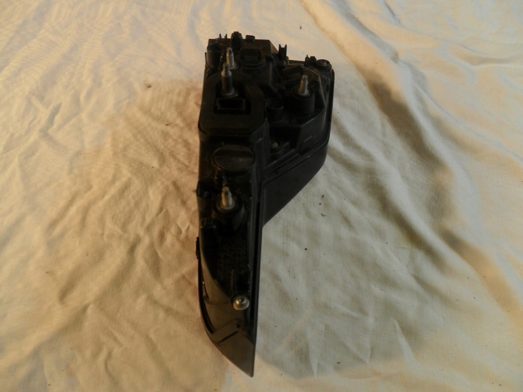 фото №16, Audi a4 b9 лампа крышки левый задняя 8w0 8w9 8w9945075