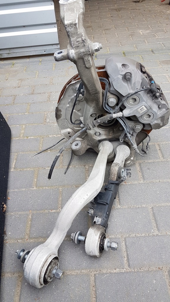 фото №1, Mercedes glc x253 2018 поворотный кулак правая kpl