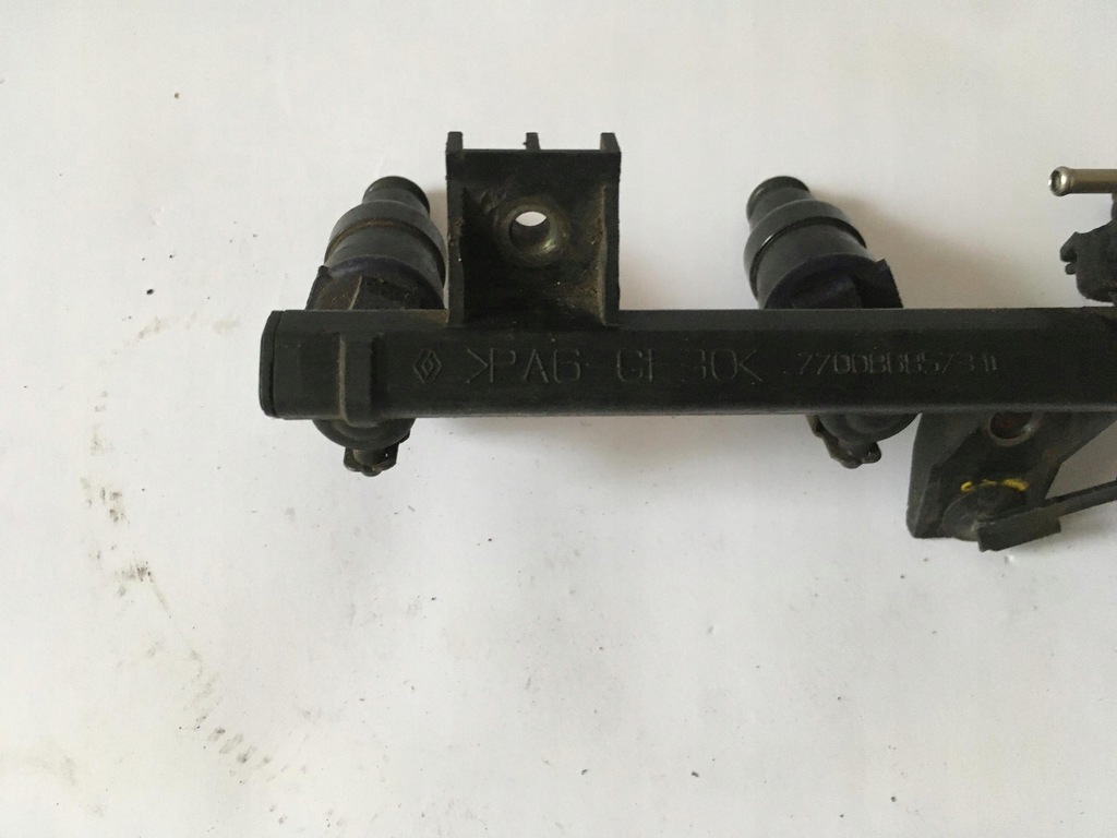 фото №4, Молдинг впрыскная renault kangoo i 1.4 7700868573