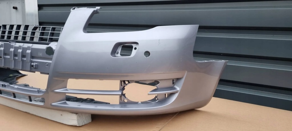 фото №7, Audi a4 b7 04-08 бампер перед оригинал e427