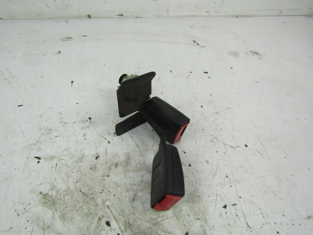 Купити Audi a4 b5 ремінь безпеки замок задній подвійний 94-99 4d 8d2