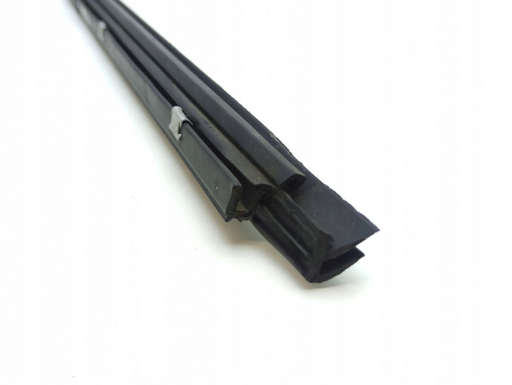 фото №5, Прокладка стекло дверь передних правая сторона mercedes-benz s w140