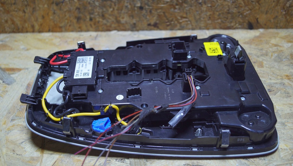 фото №10, Лампа потолочный audi a4 b9 8w0947135d ls73