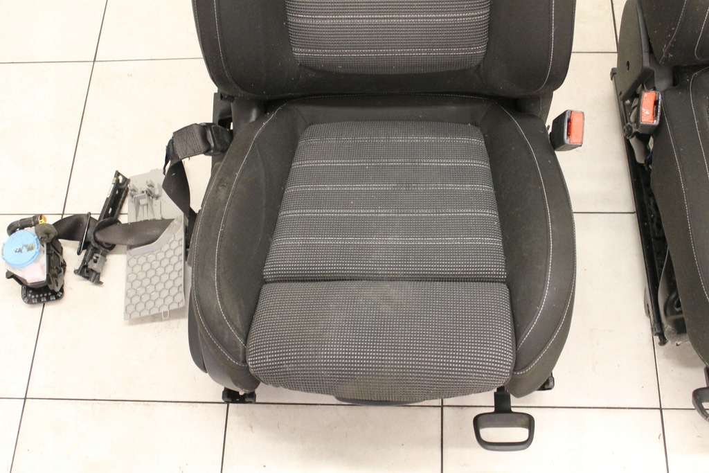 фото №3, Opel insignia a сидіння передні салон ремені