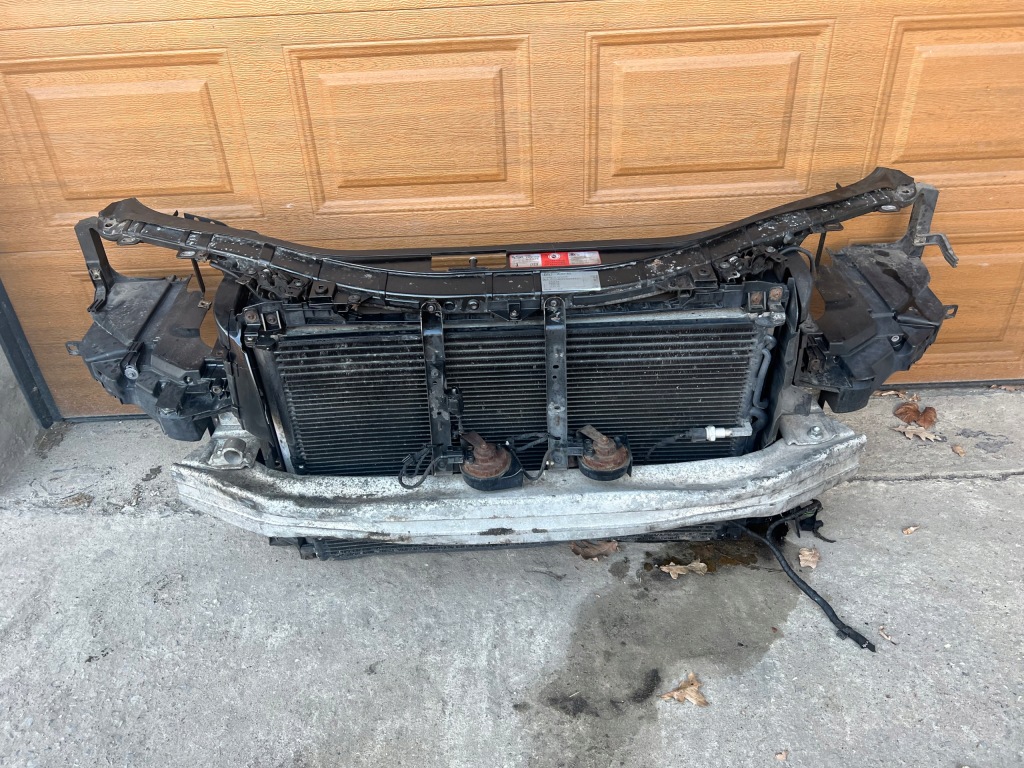 фото №1, Pas передний audi a8 d3 3.0 tdi 03-10 kompletny