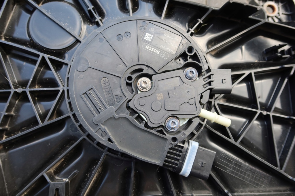 фото №11, Бак adblue vw golf viii 2.0 tdi 5wa131877a