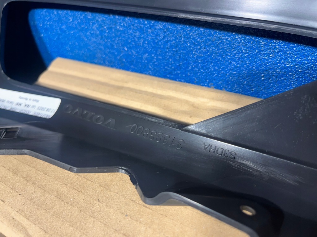 Решётка бампера левая правая volvo xc90 2 новая  ! с Разборки