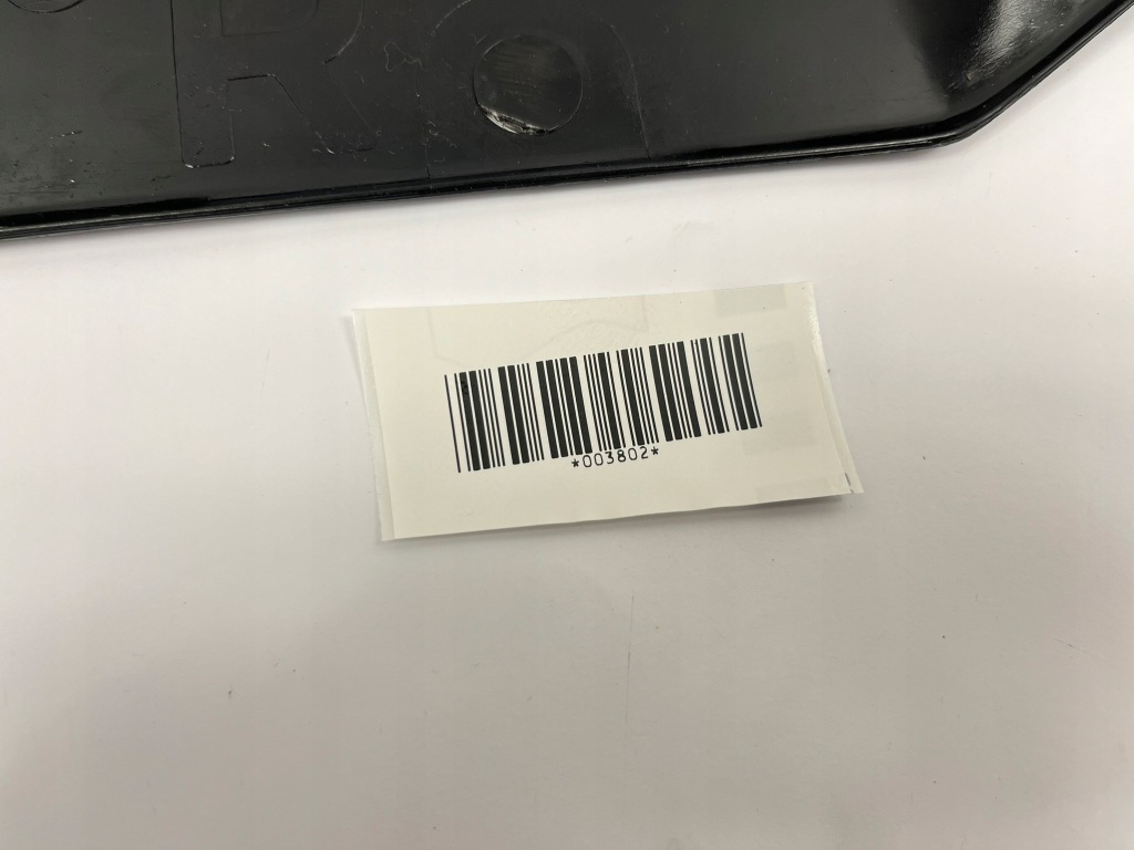 Захист нижня накладка стійка b права czarna mercedes w124 1246920422 Доставка