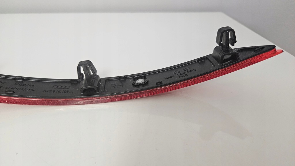 фото №7, Audi a3 отражатель бампера правый 8v5945106a