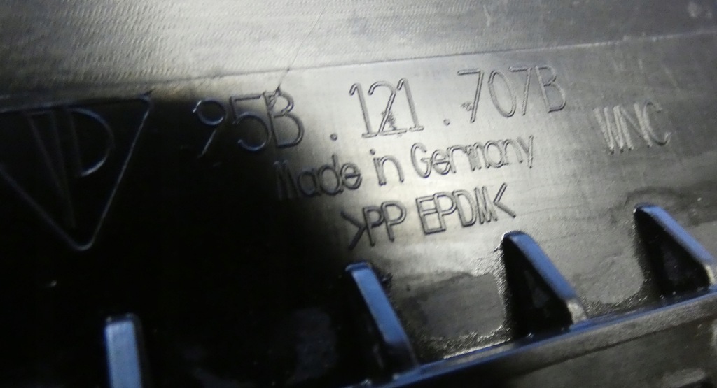 фото №8, Porsche macan 95b121707b воздуховод воздуха шторка жалюзи